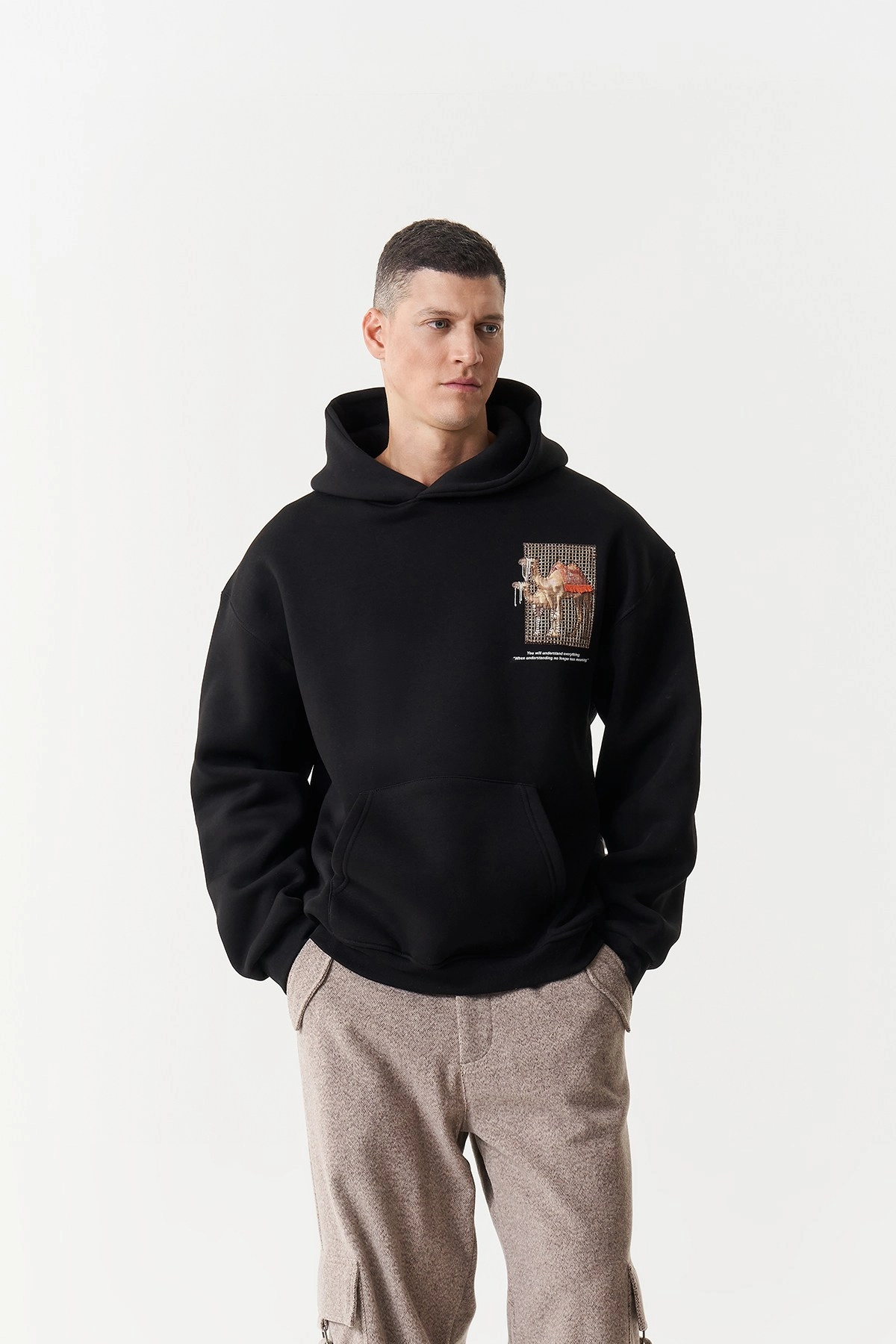 Camel Oversize Kesim Özel Tasarım Unisex Hoodie - Siyah - Görsel 2