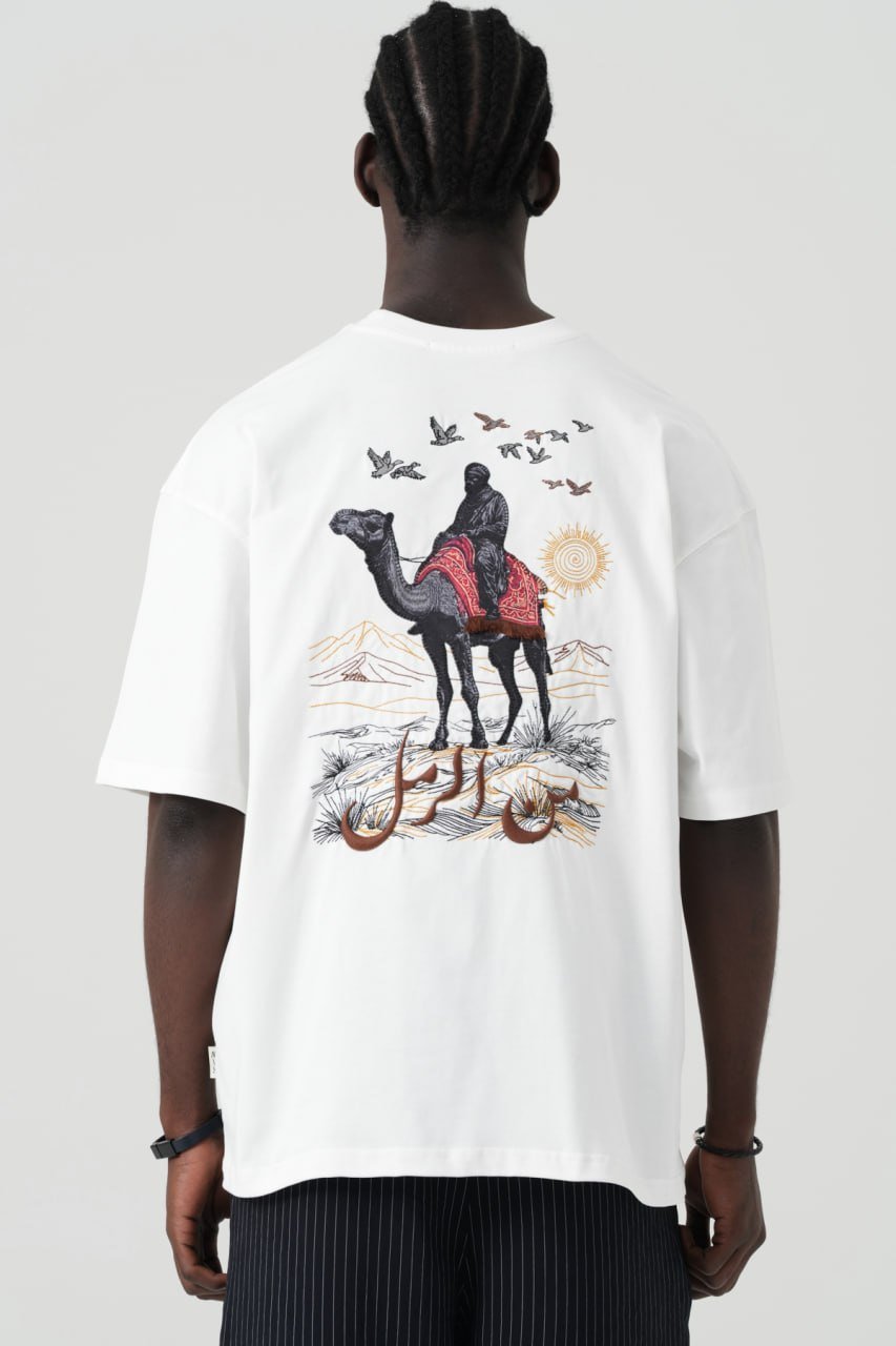 Camel Oversize Kesim Unisex Tişört Özel Tasaırm - Beyaz - Görsel 3