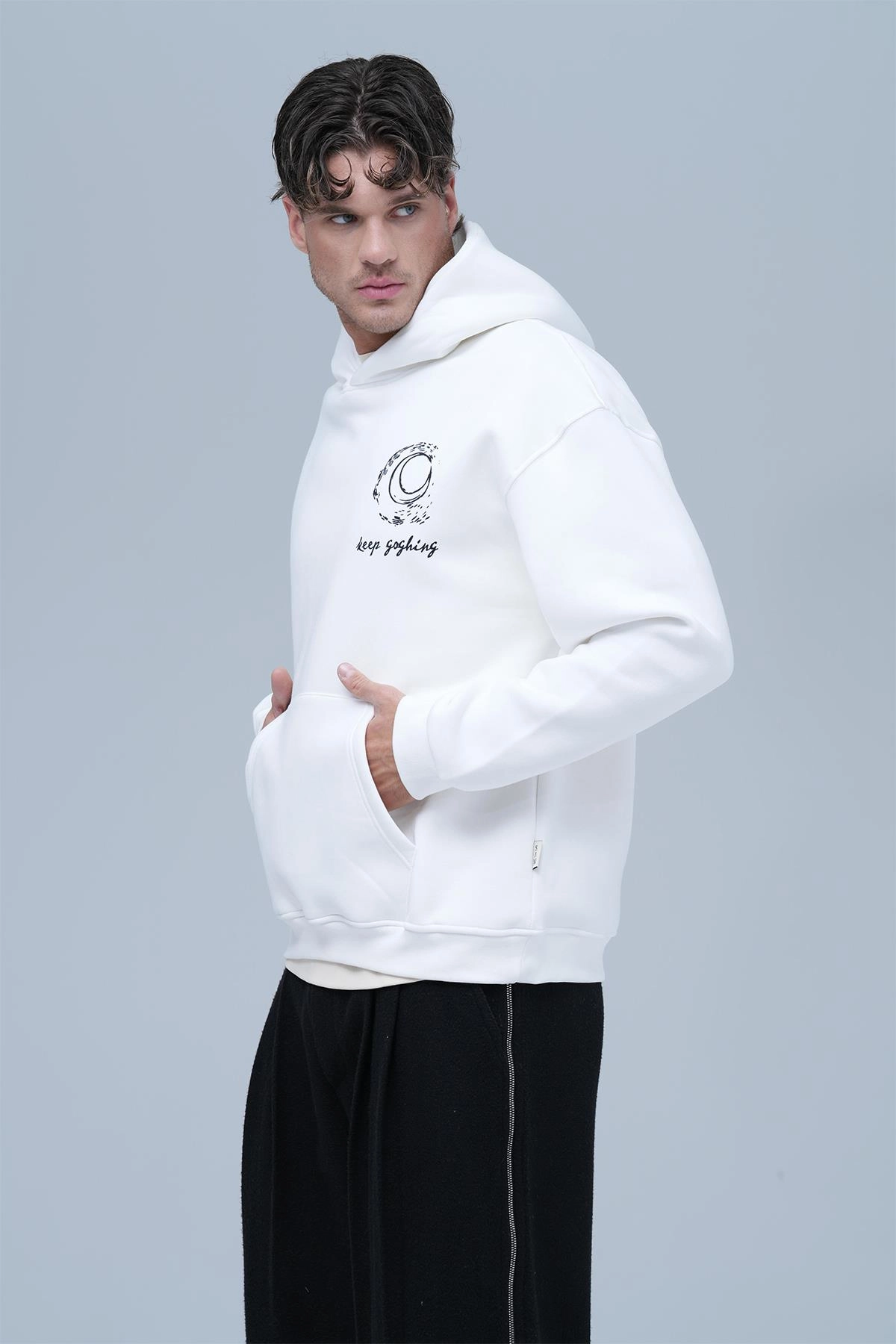 Dora Oversize Kesim Özel Tasarım Unisex Hoodie - Beyaz - Görsel 5