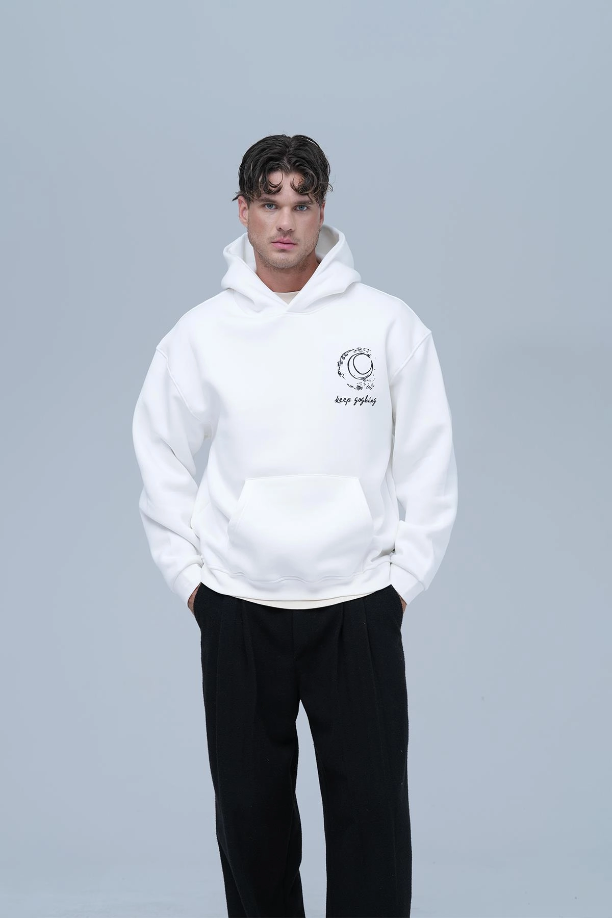 Dora Oversize Kesim Özel Tasarım Unisex Hoodie - Beyaz - Görsel 6